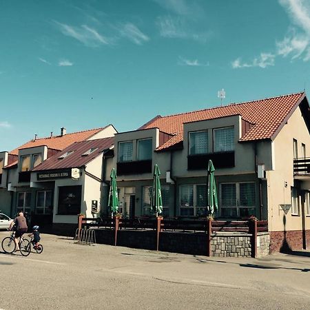 Penzion A Restaurace U Jezirka Hrimezdice Экстерьер фото
