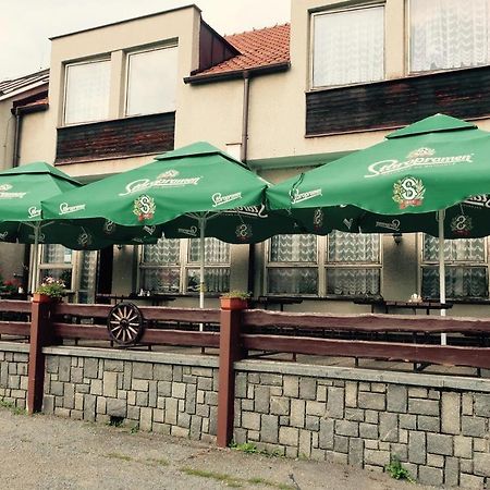 Penzion A Restaurace U Jezirka Hrimezdice Экстерьер фото