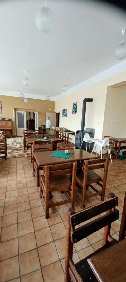 Penzion A Restaurace U Jezirka Hrimezdice Экстерьер фото